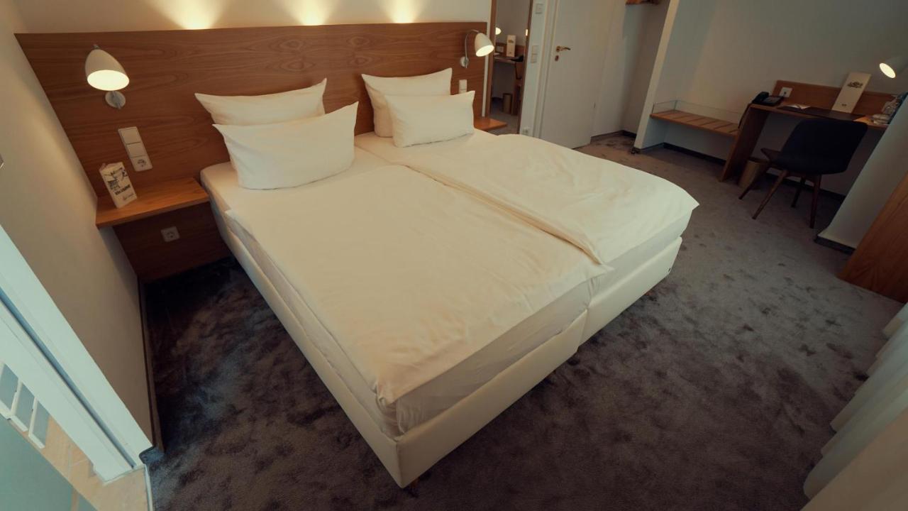 Hotel Adler Asperg Esterno foto