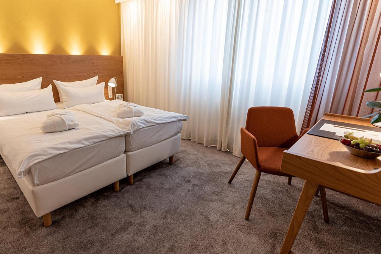 Hotel Adler Asperg Esterno foto