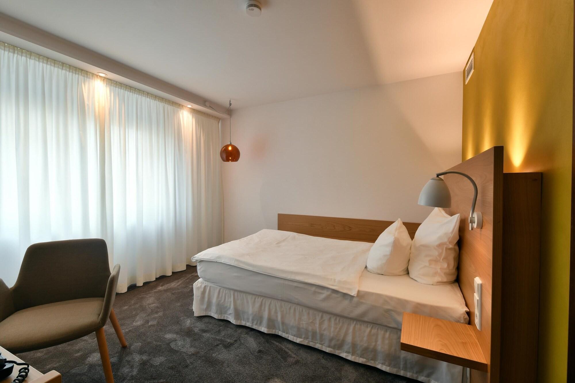 Hotel Adler Asperg Esterno foto