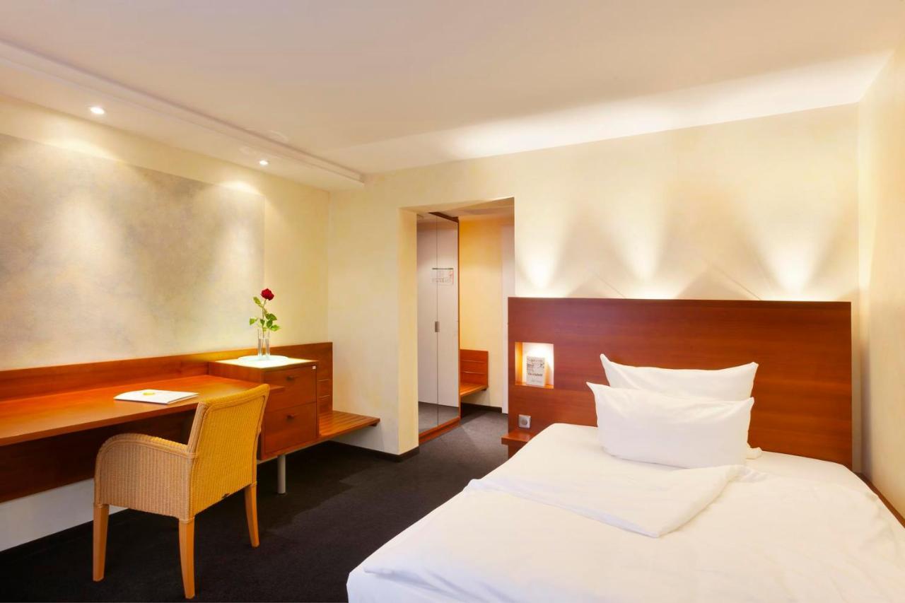 Hotel Adler Asperg Esterno foto