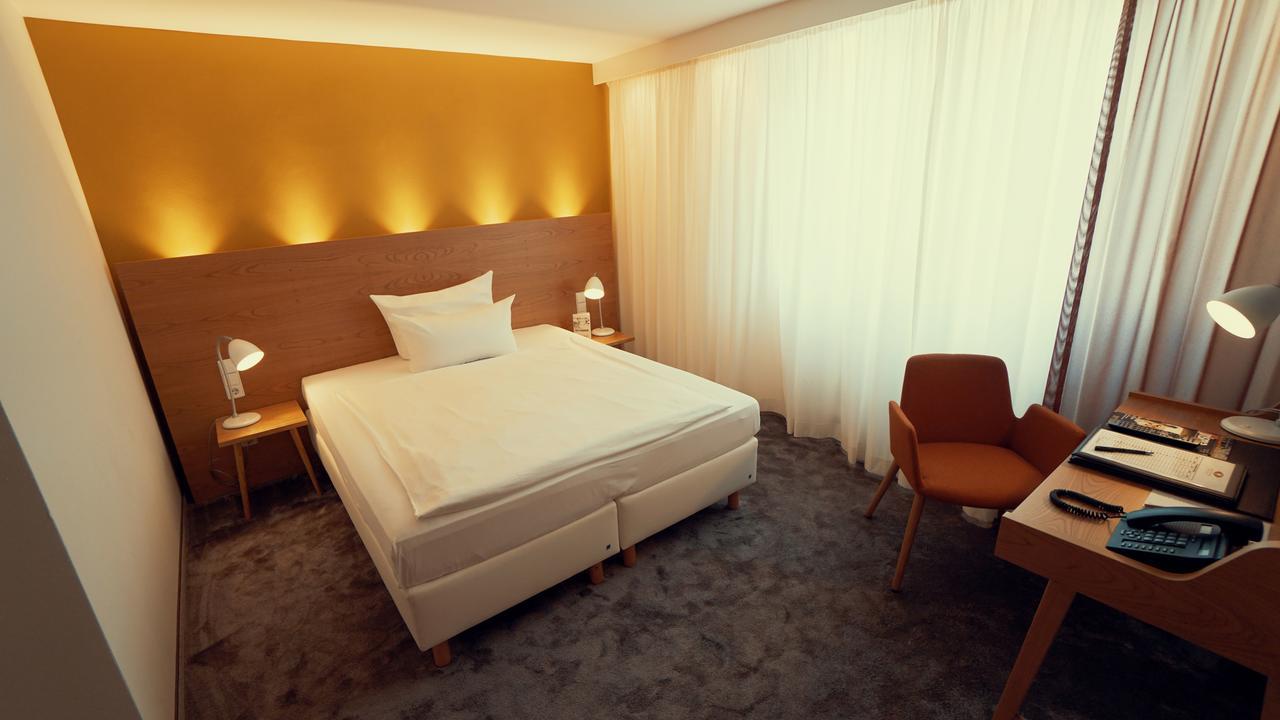 Hotel Adler Asperg Esterno foto