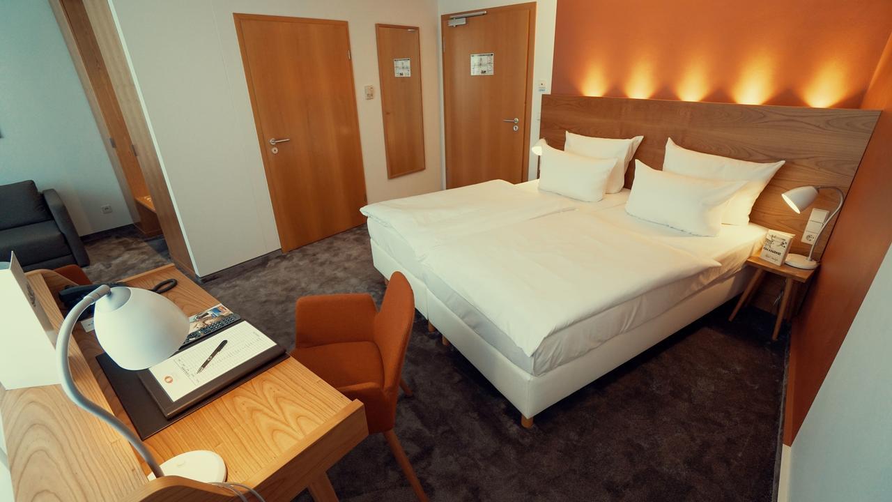 Hotel Adler Asperg Esterno foto